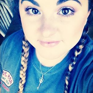 Meet your Posher, Brittany